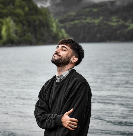 5 Grounding Techniques- Navigating Anxiety in the Real World